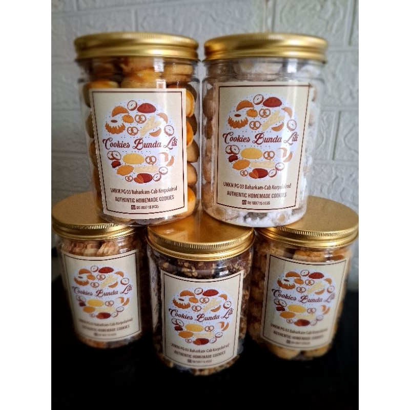 

Nastar,palmcookies,choconutella,saljumede,sagukeju,skypicookies