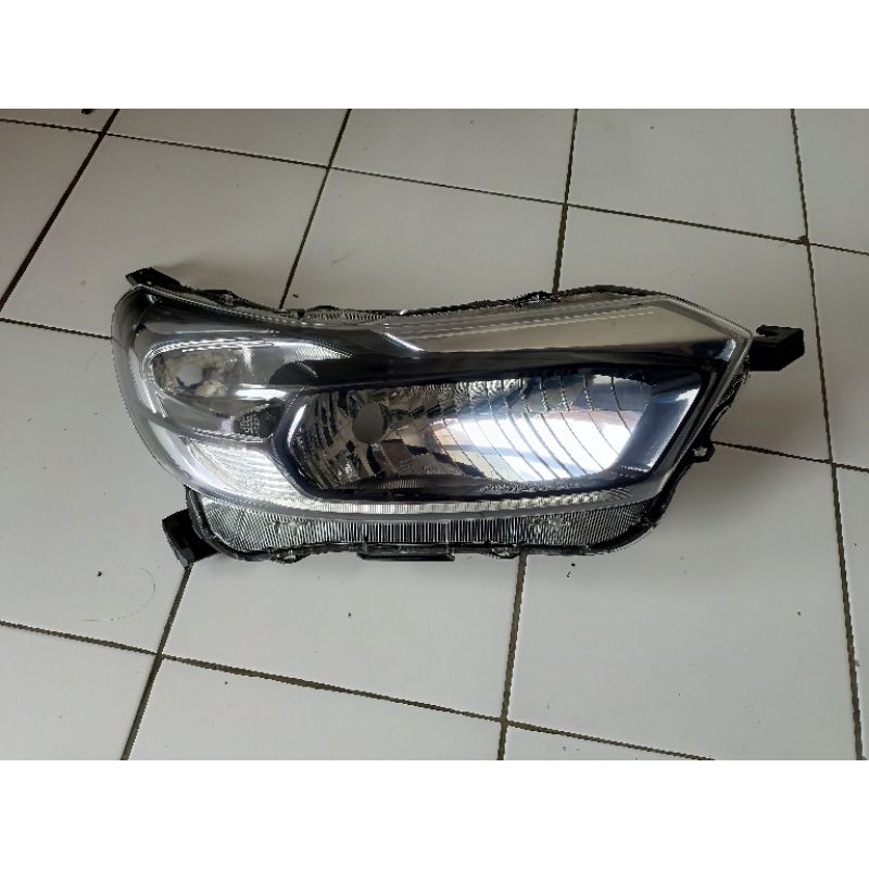 headlamp lampu depan mobilio brio rs