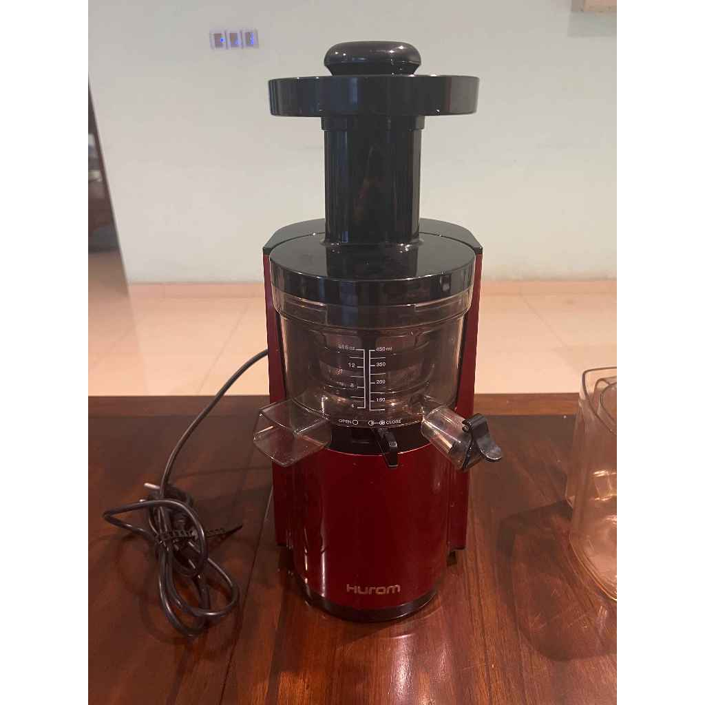 PRELOVED blender slow juicer Hurom
