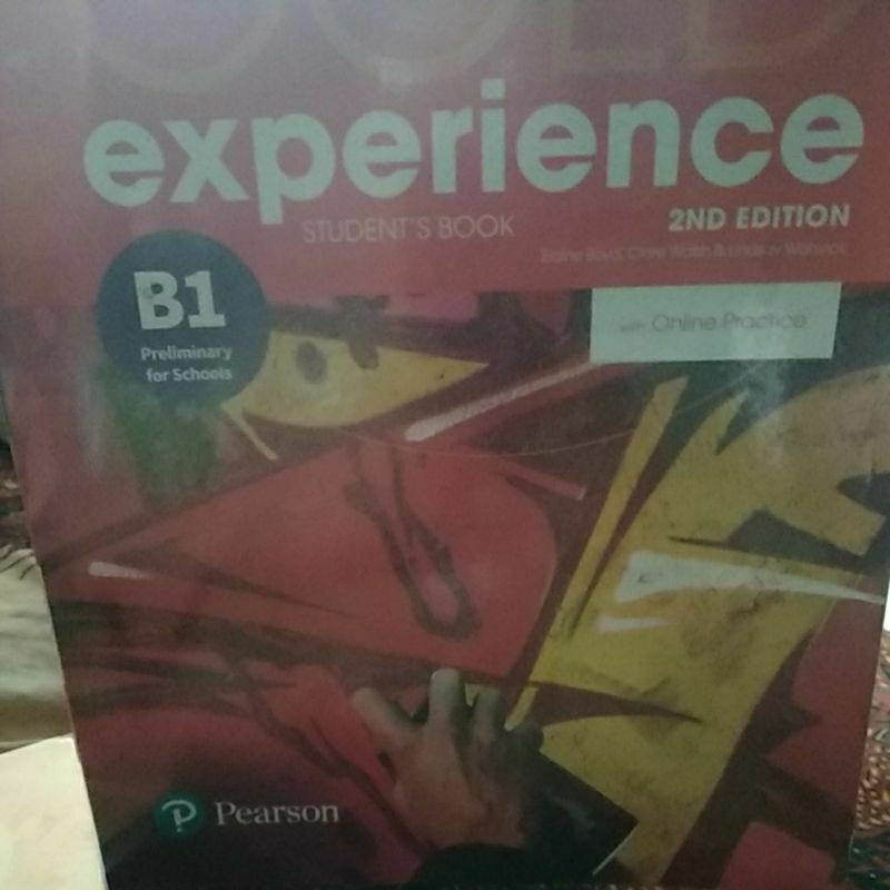 gold experience B1 student book