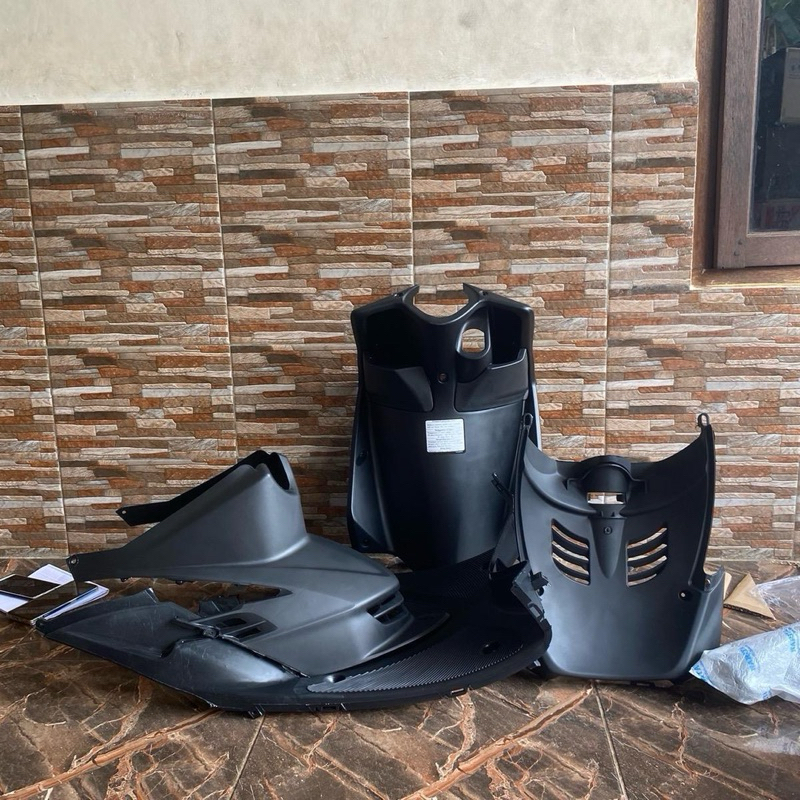 Pakettana Leksil-Dak Paru-Tutup Mesin-Bordes-Lacci Yamaha Mio Soul Karbu14D - Motorcycle