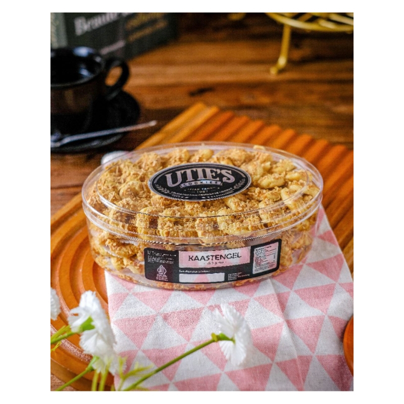 

KAASTANGLE - KUE LEBARAN PREMIUM BY UTIE COOKIES