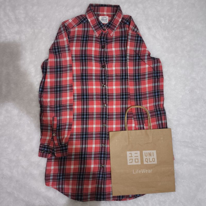Kemeja Flannel Uniqlo Warna Hitam Merah Biru Size S Like New