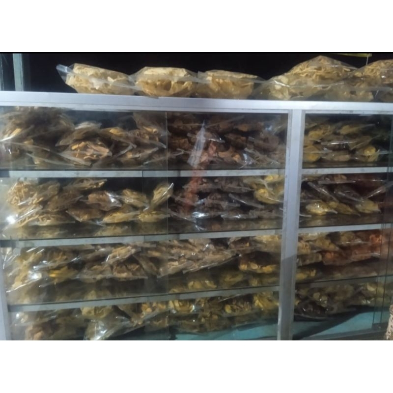 

aneka kripik pedas manis