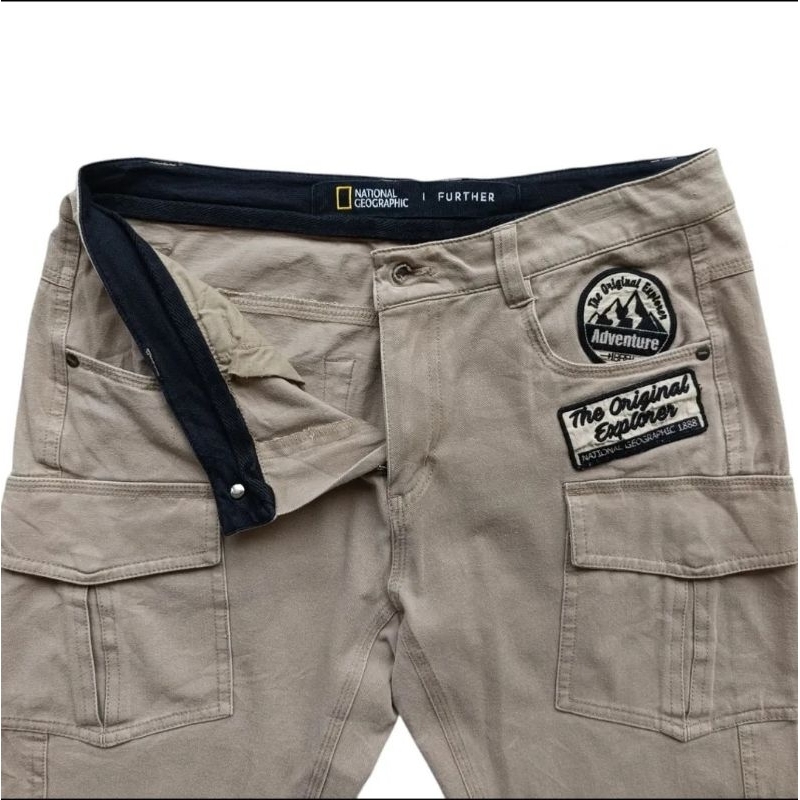 celana cargo National Geographic