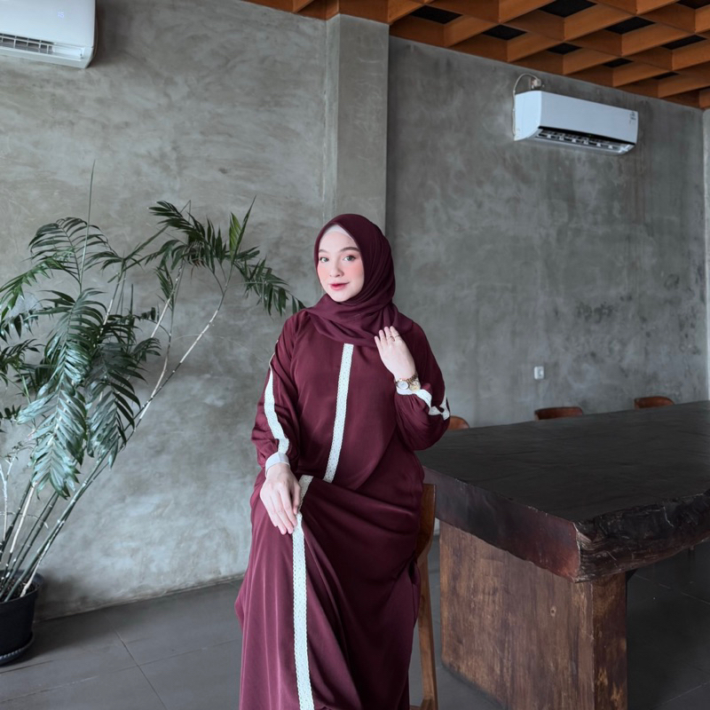 ABAYA SARAH