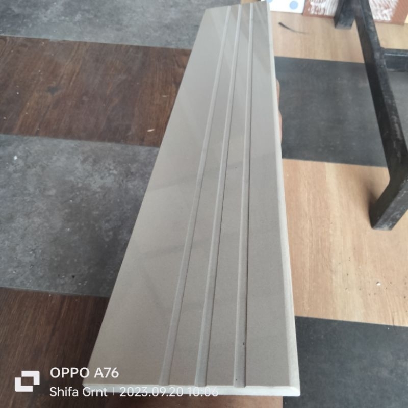 Granit plint 10x60.cream polos stepnosing/indogress