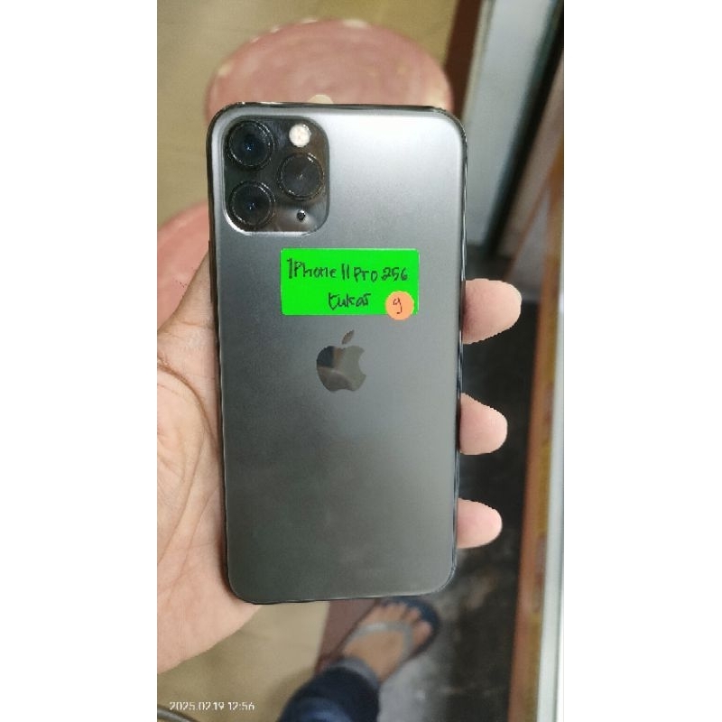 IPHONE 11 Pro 256gb IMEI Terdaftar BeaCukai Hp dan Cas.. Mulusss