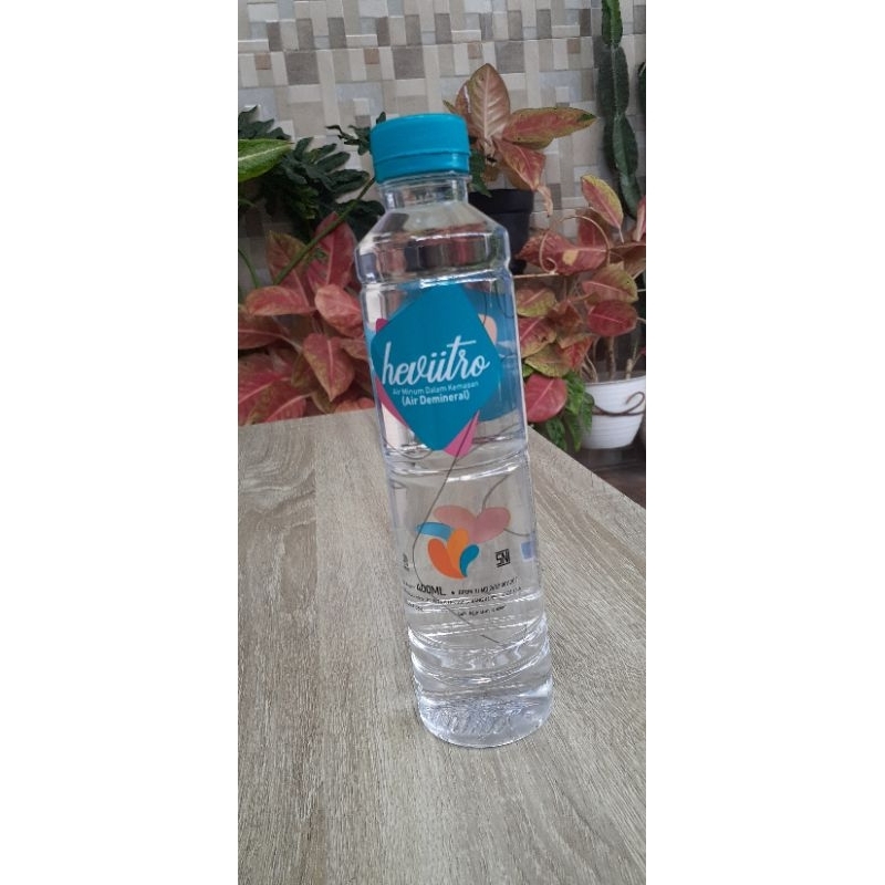 

Heviitro Demineral Water botol 400ml isi 24