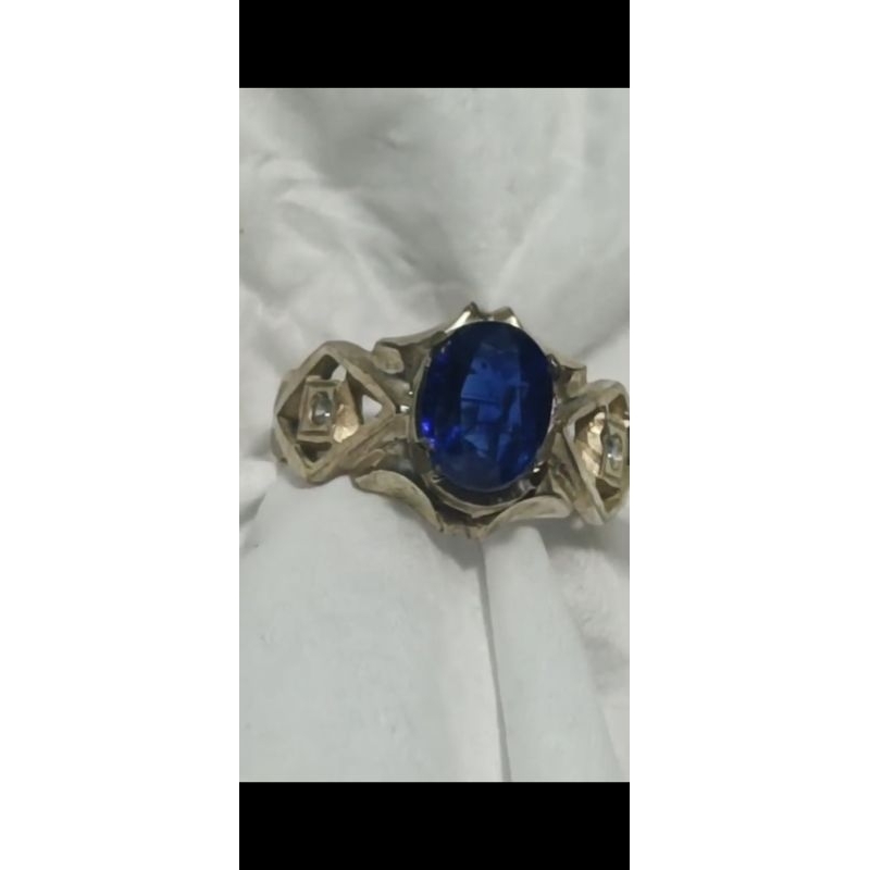 Natural blue kyanite