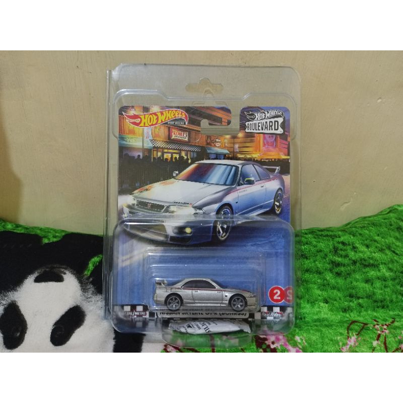 Hotwheels Premium Boulevard Nissan Skyline GTR R33 Nismo
