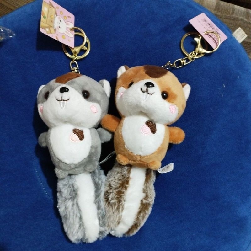 gantungan kunci boneka tupai