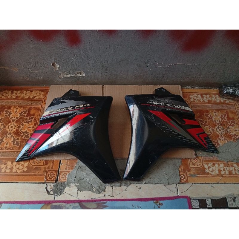 Cover body Tengki sayap kanan kiri Ninja R Ss Original copotan