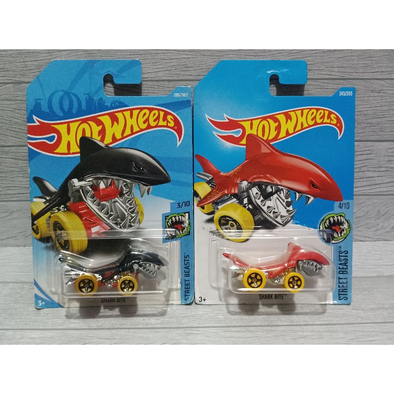 Hot Wheels Street Beasts Diecast - Shark Bite