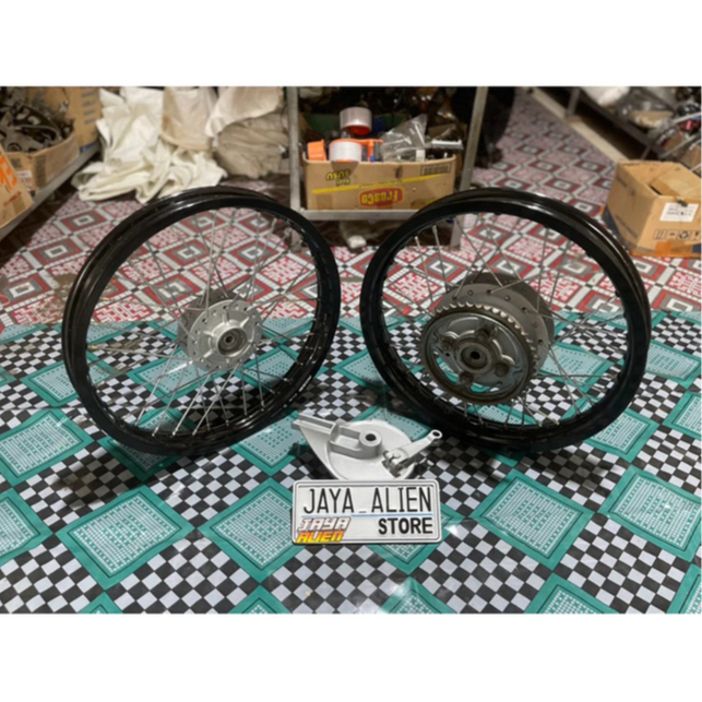 Paketan Velg VROSSI Motor GL Max Megapro Primus Megapro Hiu Lama GL Pro Set Tromol Jari Ring 17 Ukur