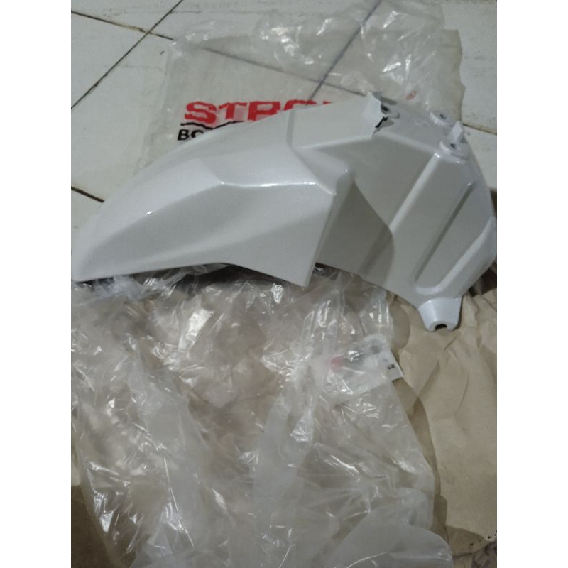 sepakbor depan xeon xeon RC karbu putih