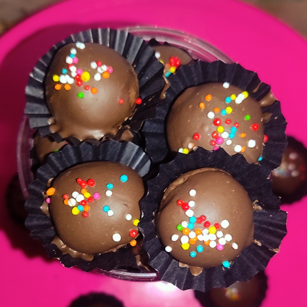 

Kue Lebaran Kue Kering Bola Bola Cokelat Kemasan Toples Dan Kiloan