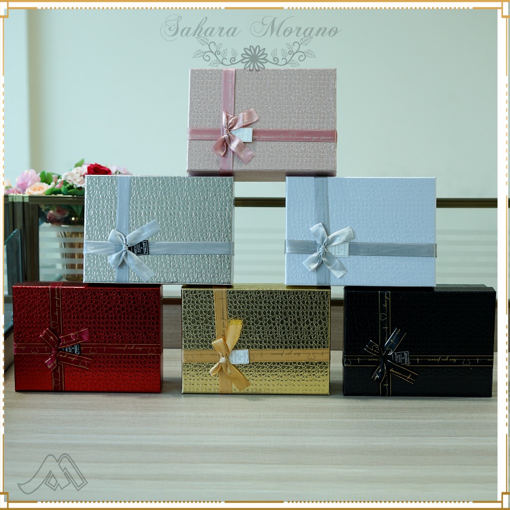 

Gift Box Motif Pita Emboss Kotak Hadiah Valentine Souvenir Box Kotak Kado Kotak Hamper