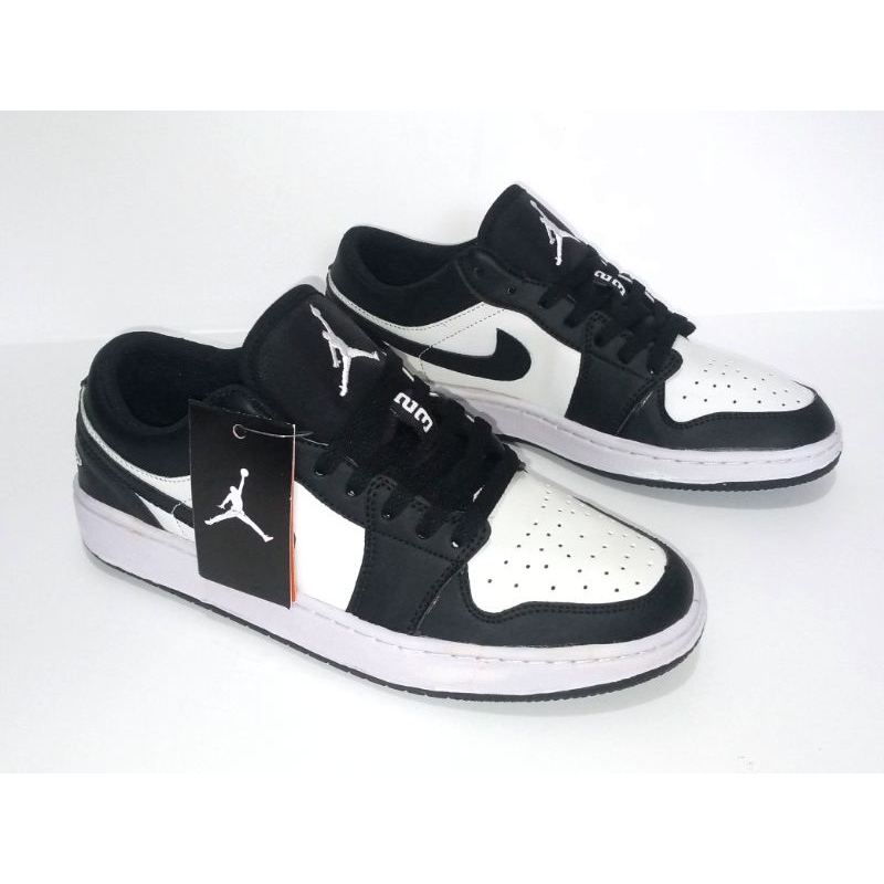 Sepatu Sneakers AJ1 Hitam Putih (Panda)