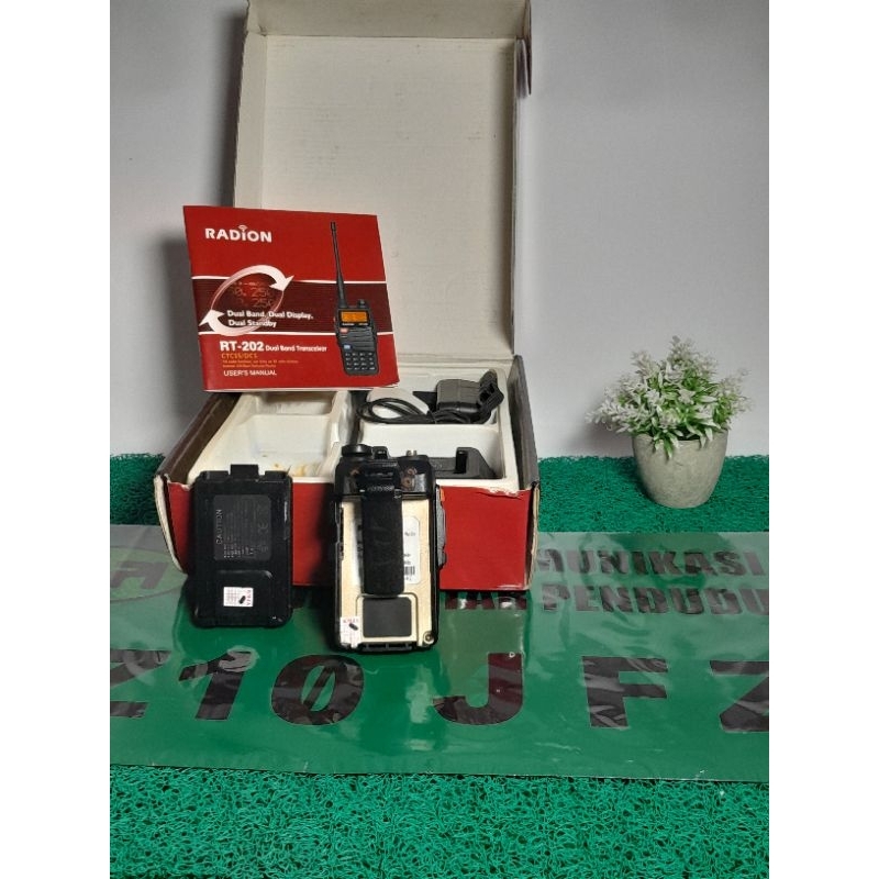 HT RADION RT 202
