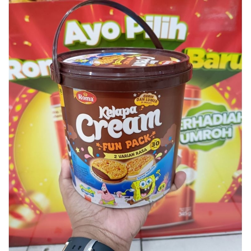 

roma kelapa cream fun pack toples 305gram