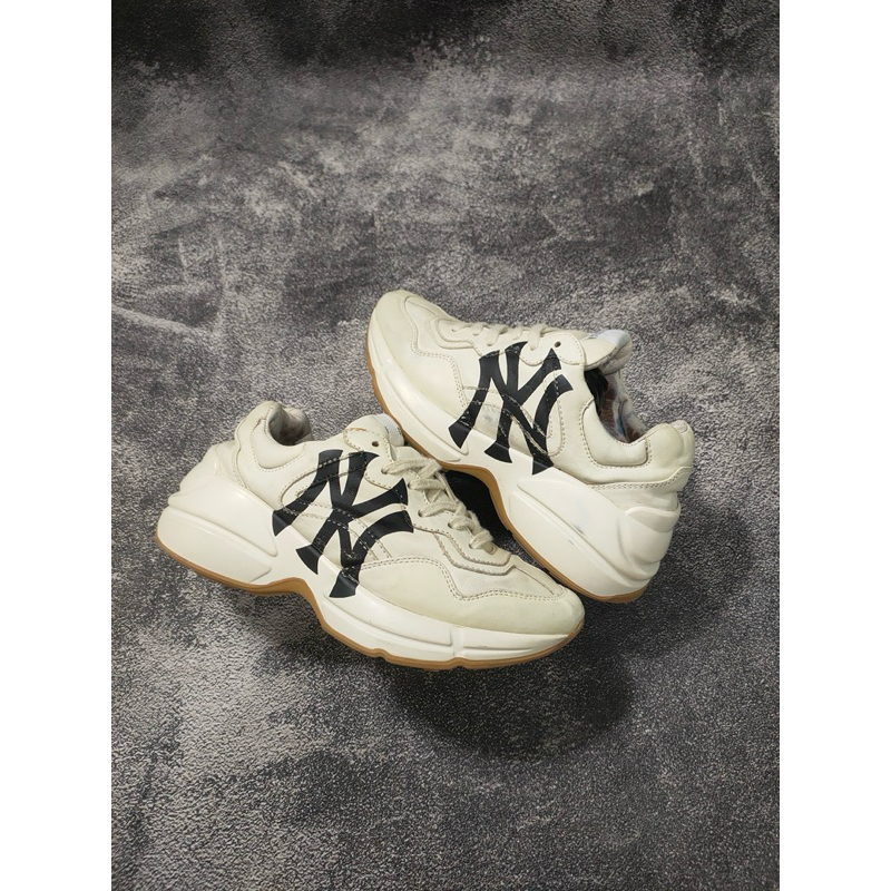 GUCC1 RYHT0N ITALY X N3W Y0RK YANKEES ORIGINAL SIZE 35(Sepatu Second)