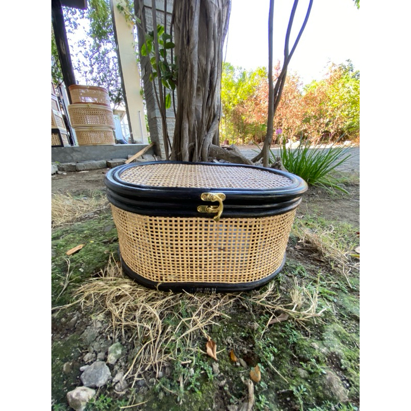 Oval Square Webbing Kecil 30x20x15 Box Rotan Kotak Hampers