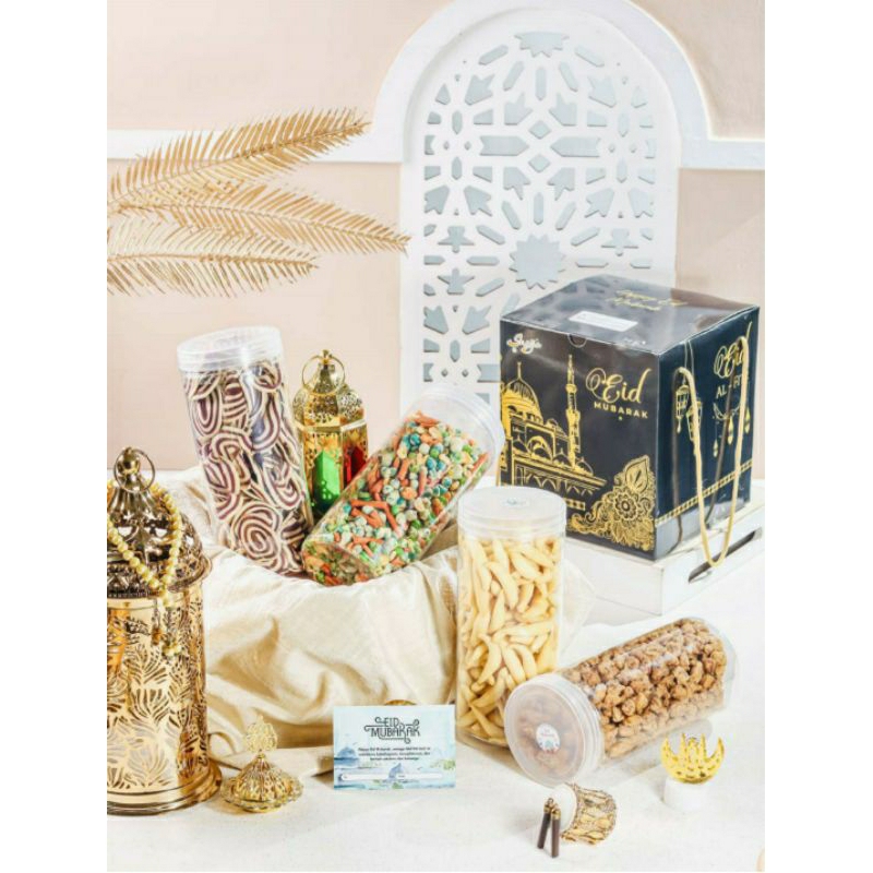 

[Terlaris] Hempers Lebaran Isi 4 Macam /Kacang Arab/Telur Gabus/Kacang Campur/Kuping Gajah