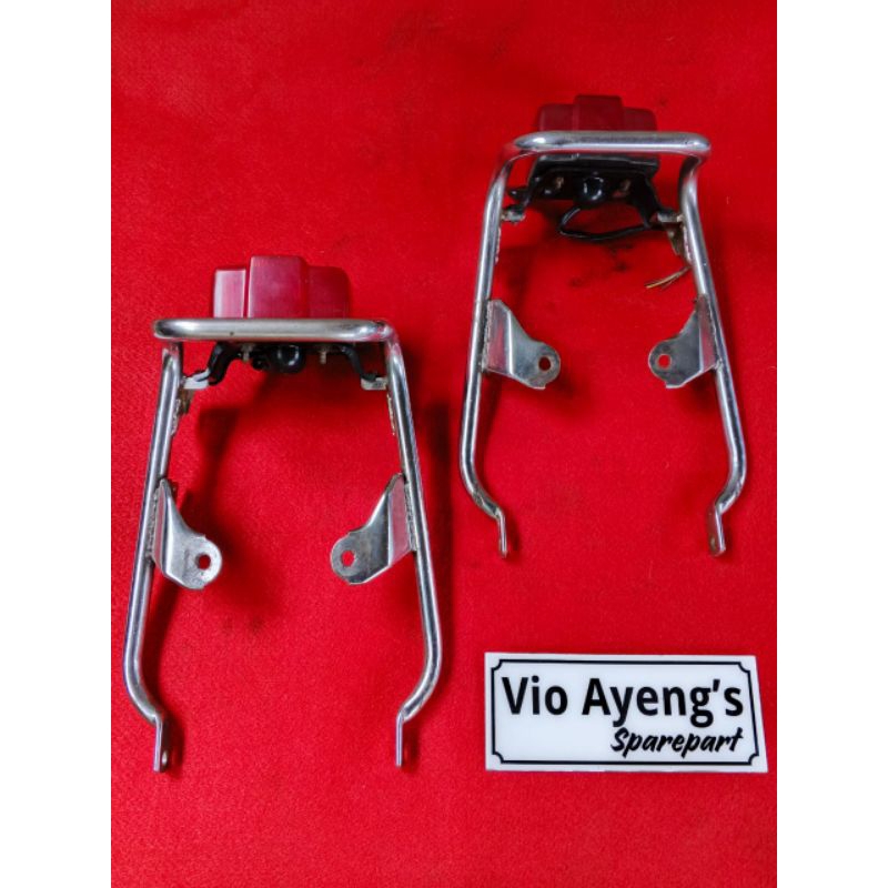 BEGEL BELAKANG, PLANGER, PEGANGAN JOK BELAKANG YAMAHA L2 SUPER, L2G, L2SN, ORIGINAL SECCOND