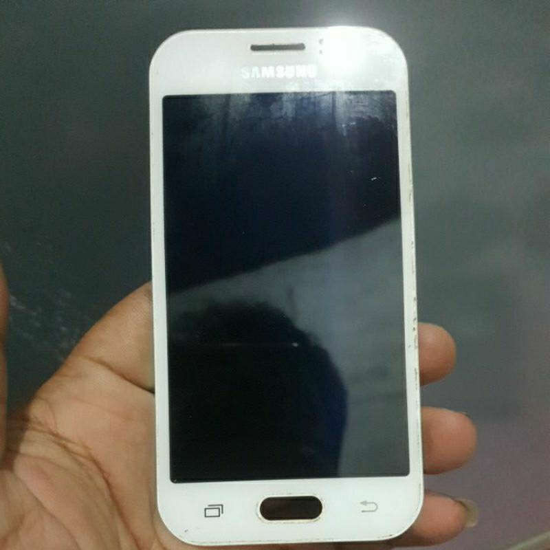 lcd samsung j1ace copotan ori normal tinggal pasang ngga bisa request warna sedikasi nya lcd bekas c