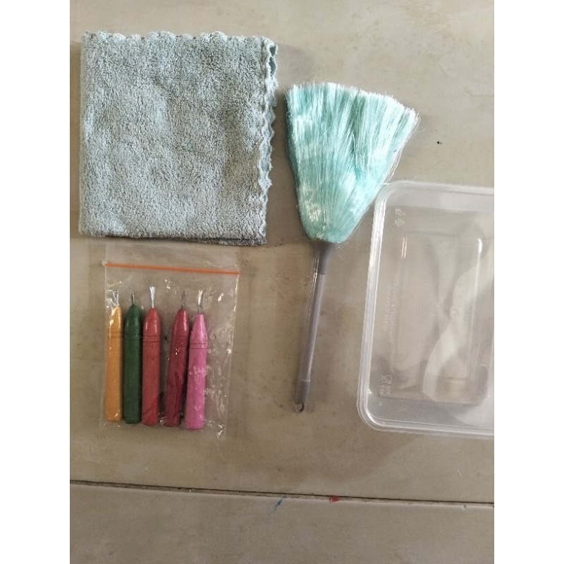 

Alat gores/kerik crayon set