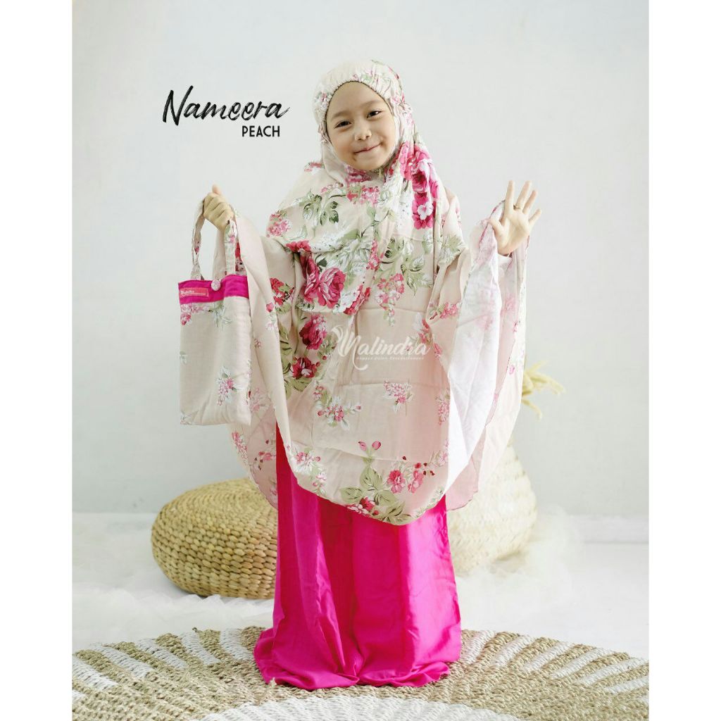 Mukena Anak Nameera By Nalindra Motif Bunga Dilengkapi Zipper Bahan Katun Rayon