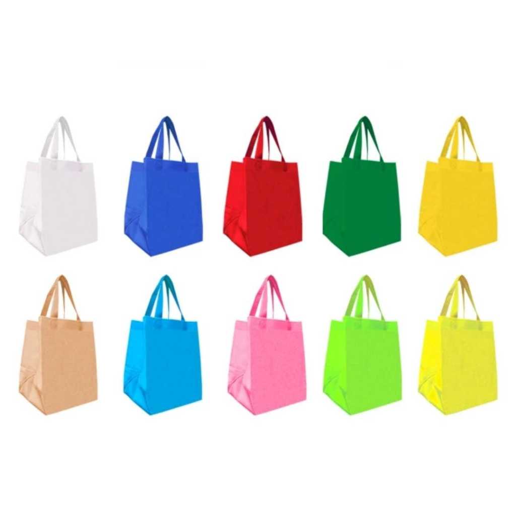 

KIKY Tas Spunbond Kotak (Uk. 21,5 x 20,5 x 27 cm)