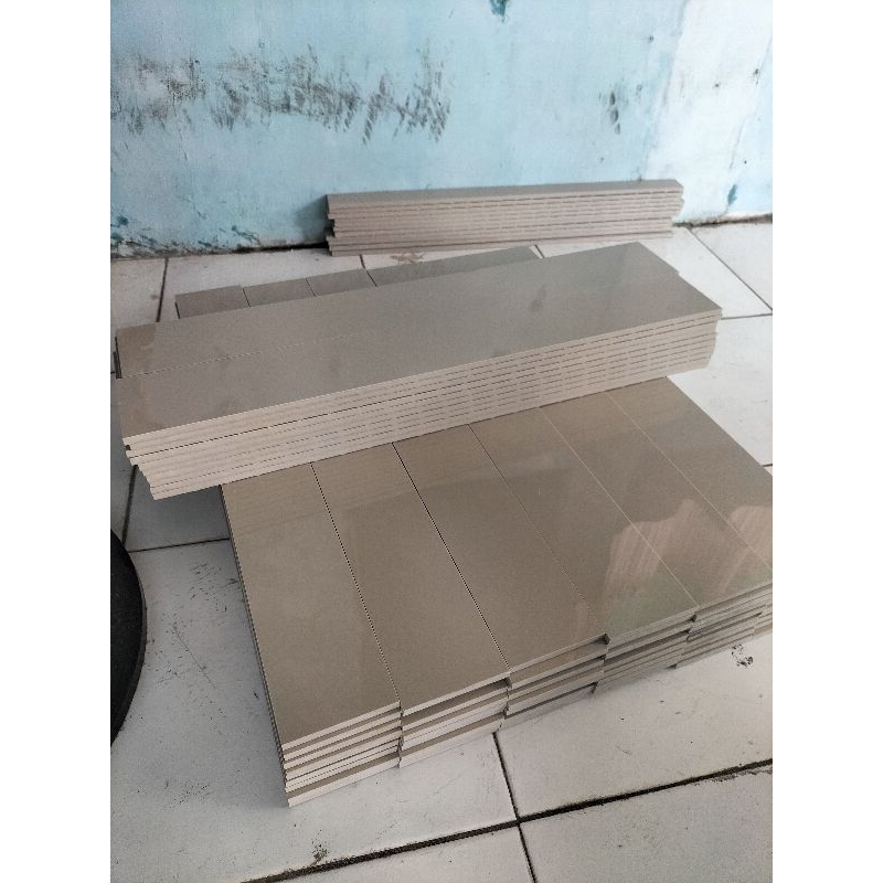 Lis/plin granit warna cream polos 10x60cm 10x50cm 10x40cm 10x30cm