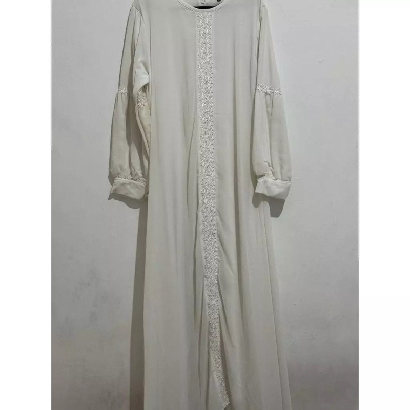 PRELOVED Baju Abaya Panjang Warna Putih