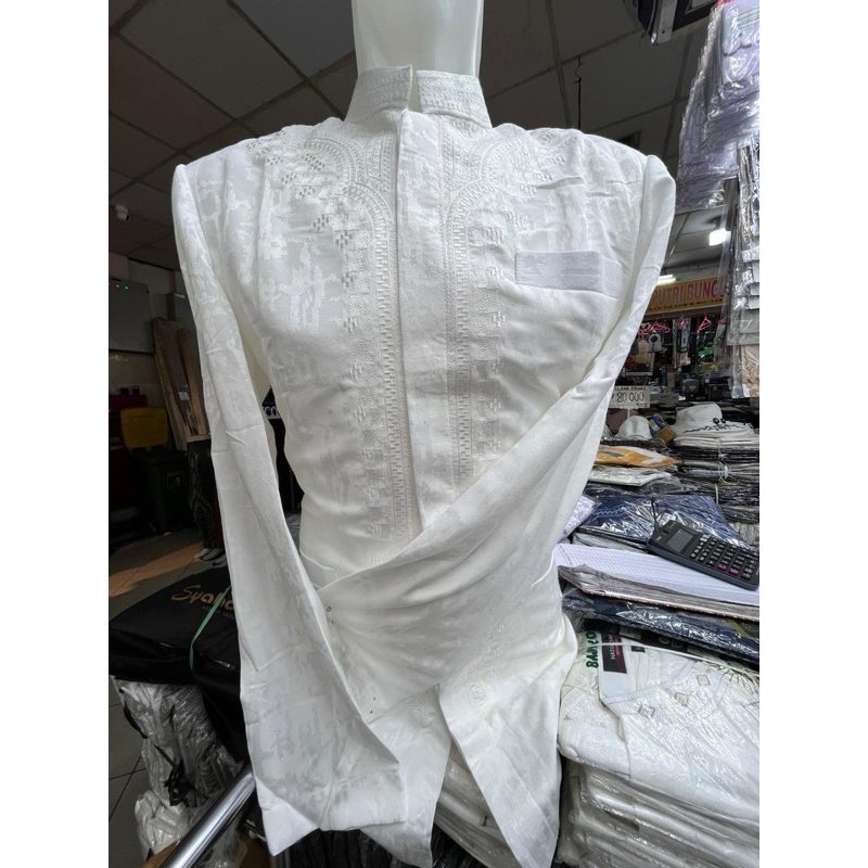 JAS KOKO HASGRADINI JAGUARD EMBOS BROKEN WHITE (ADA SIZE JUMBO)