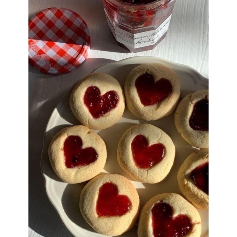 

red heart cake