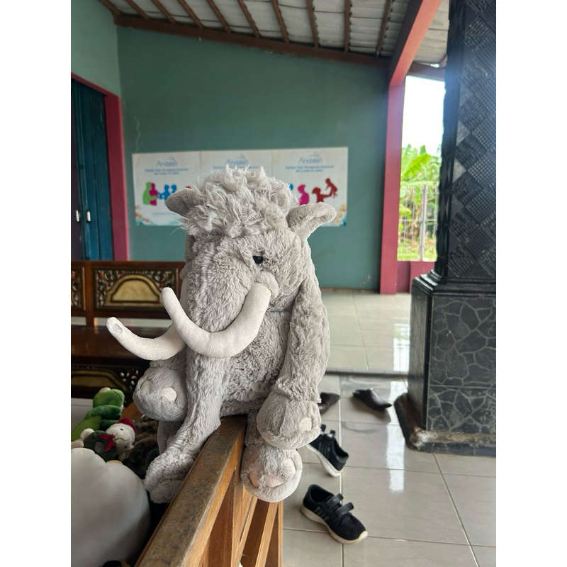 jellycat gajah