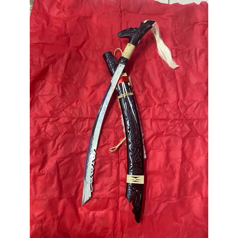 MANDAU JIIMPUL BAJA PUTIH KHAS DAYAK KALIMANTAN