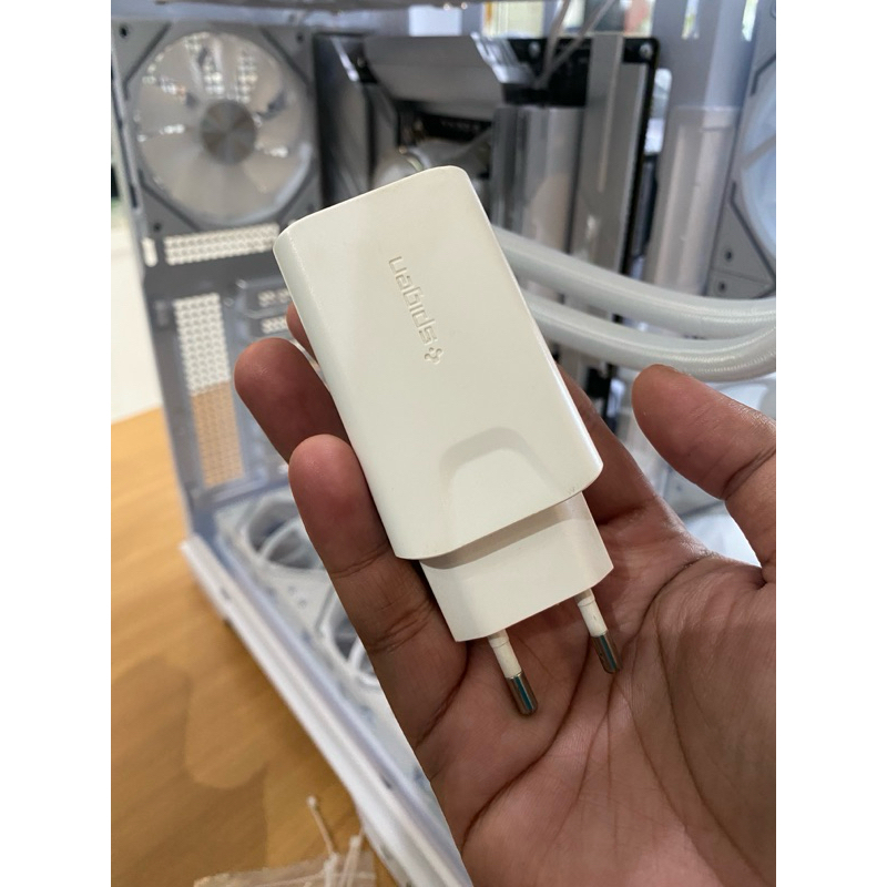 Charger Spigen SteadiBoost 27W PD Fast Charging - SECOND