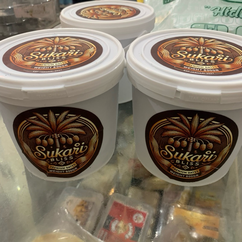 

Sukari timba sukari ember alqosim 800gr kurma madinah sukkari