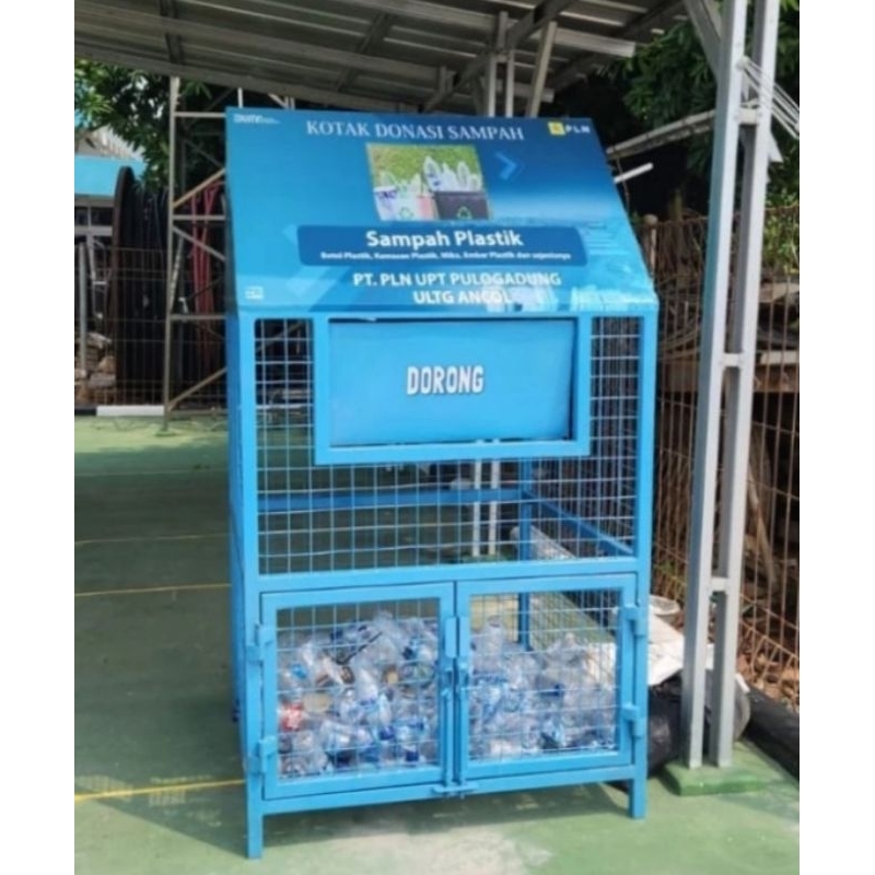TEMPAT SAMPAH BOTOL PLASTIK DAUR ULANG