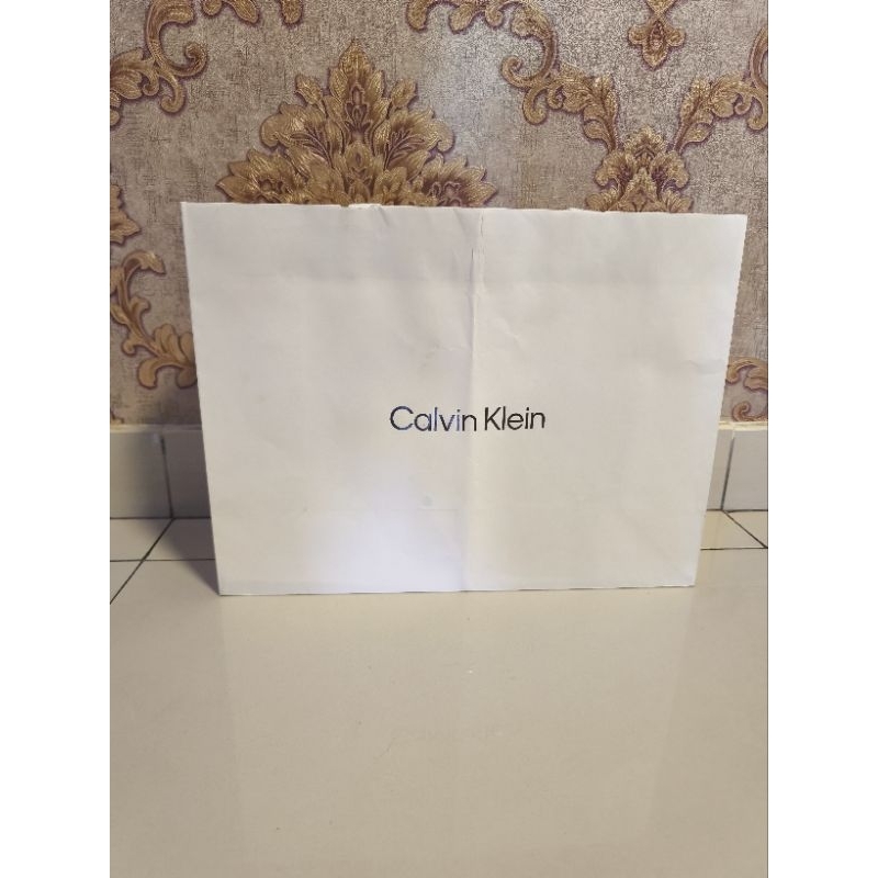 

CALVIN KLEIN Paper Bag