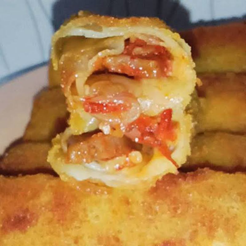 

RISOLES BAKSO MERCON FROZEN 1BOX ISI 5PCS