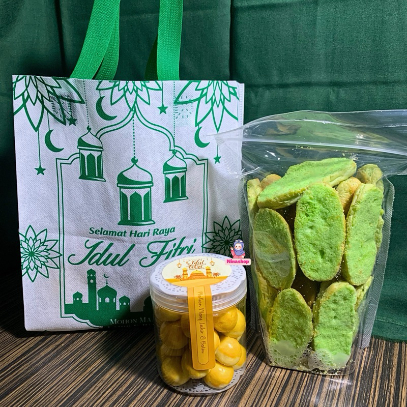 

HAMPERS KUE LEBARAN Nastar 1 Toples 600ml + Bagelan Pandan/Butter + Free Tas Idul Fitri
