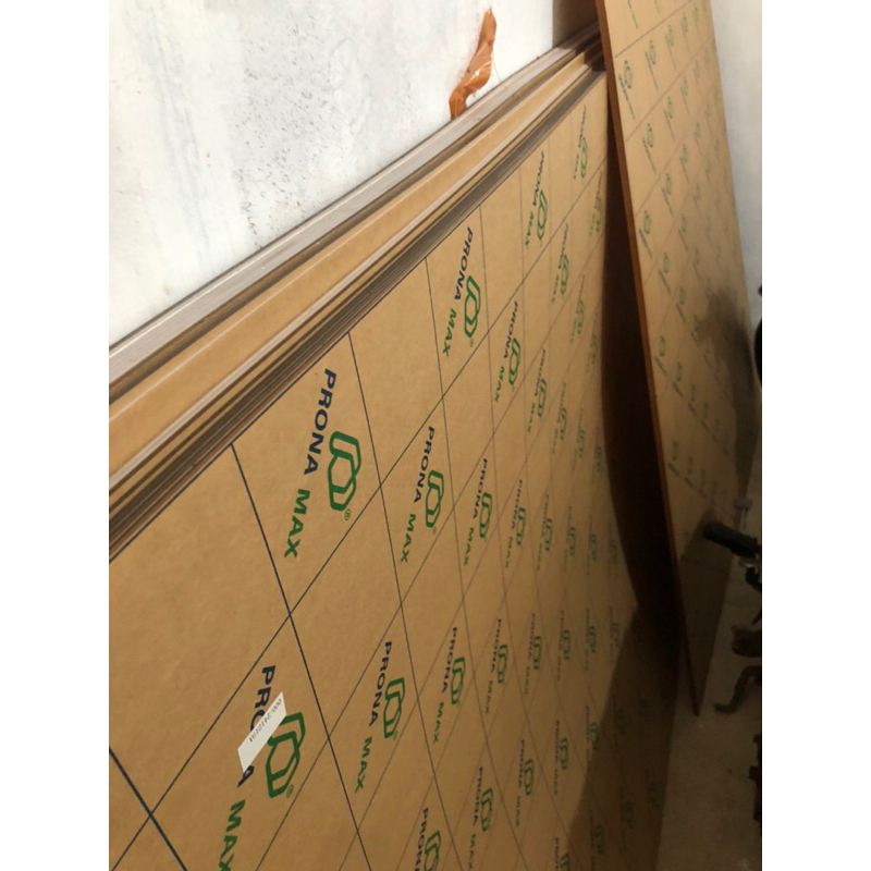 Akrilik 3mm lembaran Pronamax 122x244 putih susu