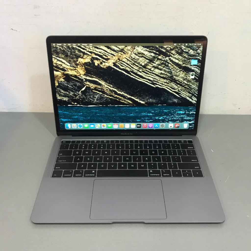 Macbook Air 13'' Retina 2018 Dual Core i5 8/128GB Second bergaransi