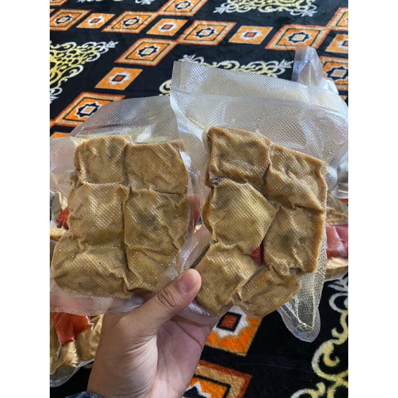 

TAHU BAKSO HOME MADE (SUDAH VACUM)