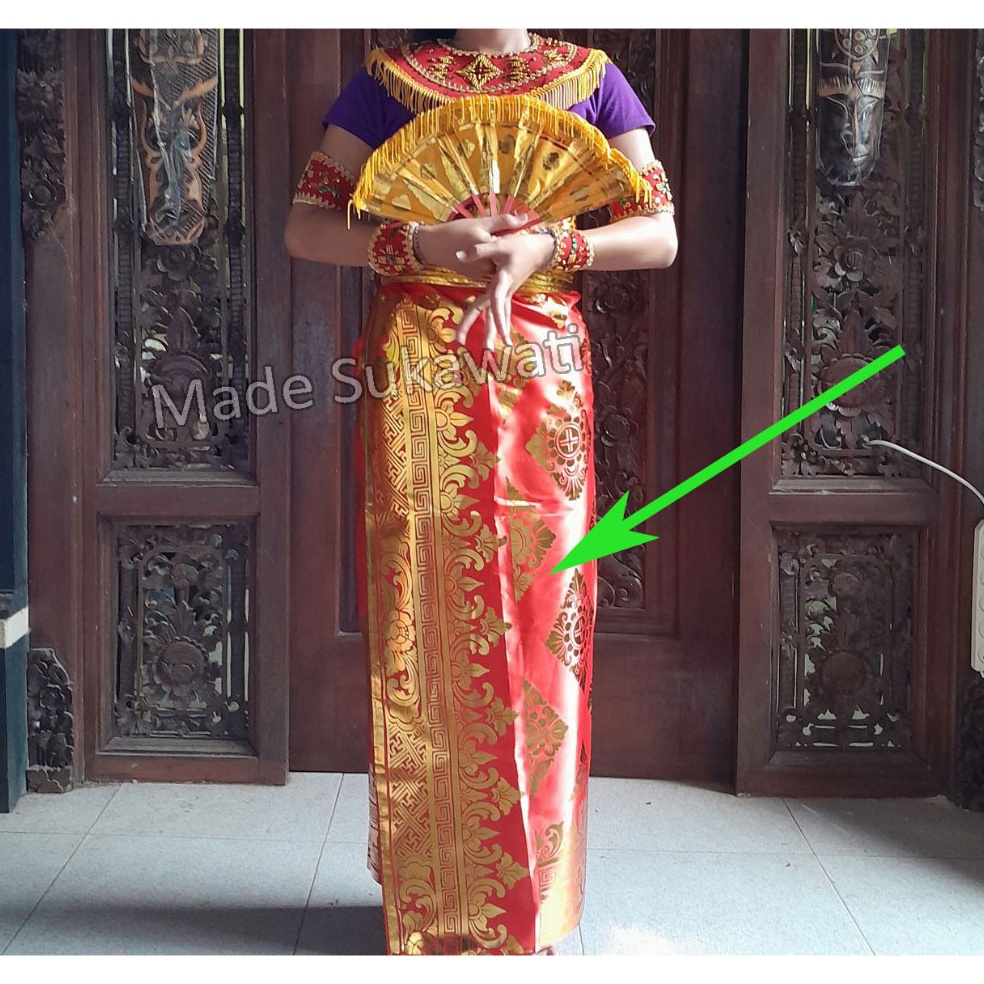 KODE B26E Lembaran Kain prada emas Satin pakaian tari bali