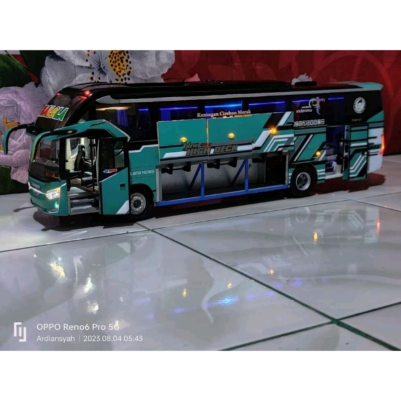 miniatur bus Basuri remot kontrol full variasi